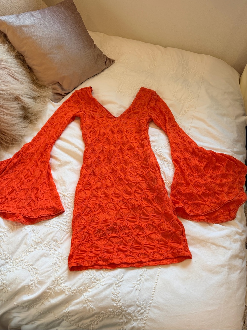 Bebe Bright Orange Textured knit V-Neck Bell Sleeve Bodycon Mini Dress - Picture 2 of 5